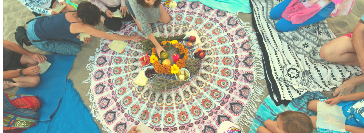 yoga en playas de Tarifa y cena Vegana